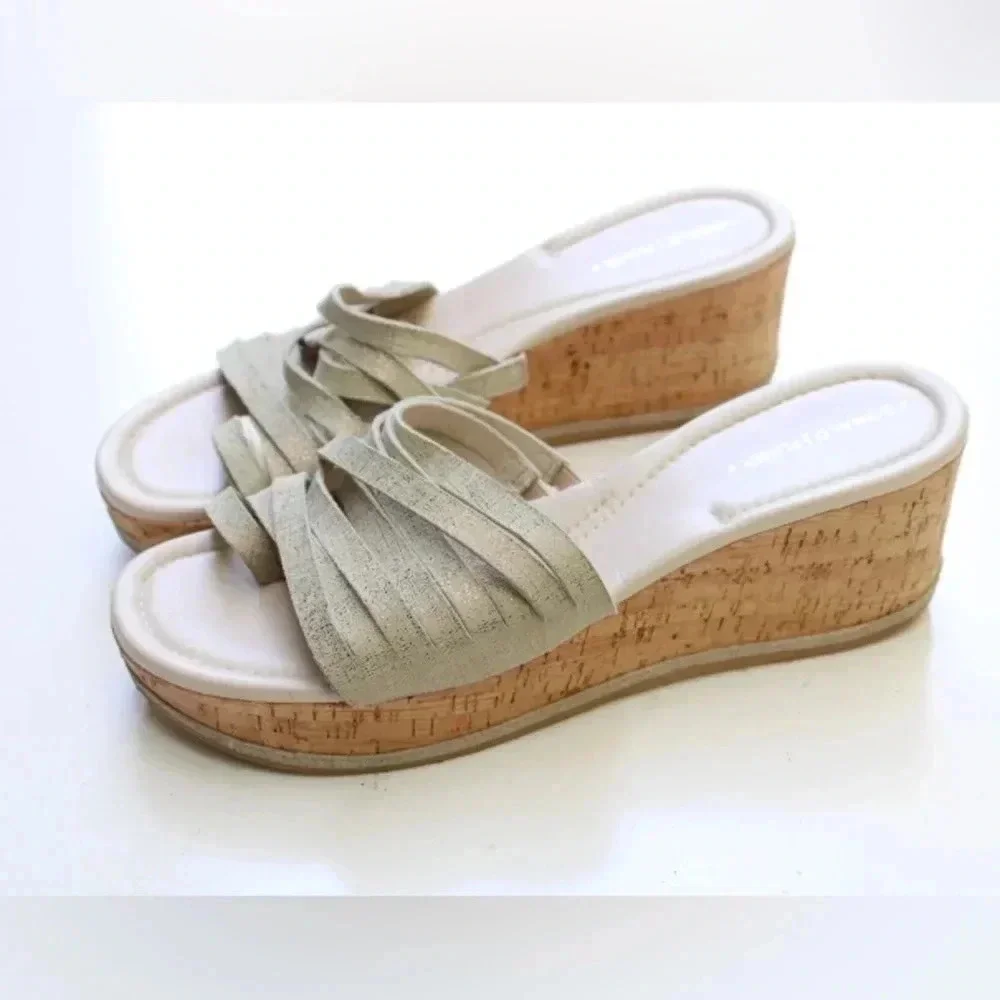 Donald J Pliner Sheena wedges